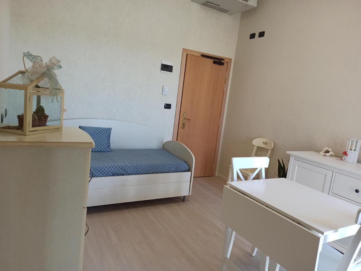 Hotel Mondial Bellaria-Igea Marina Exteriör bild