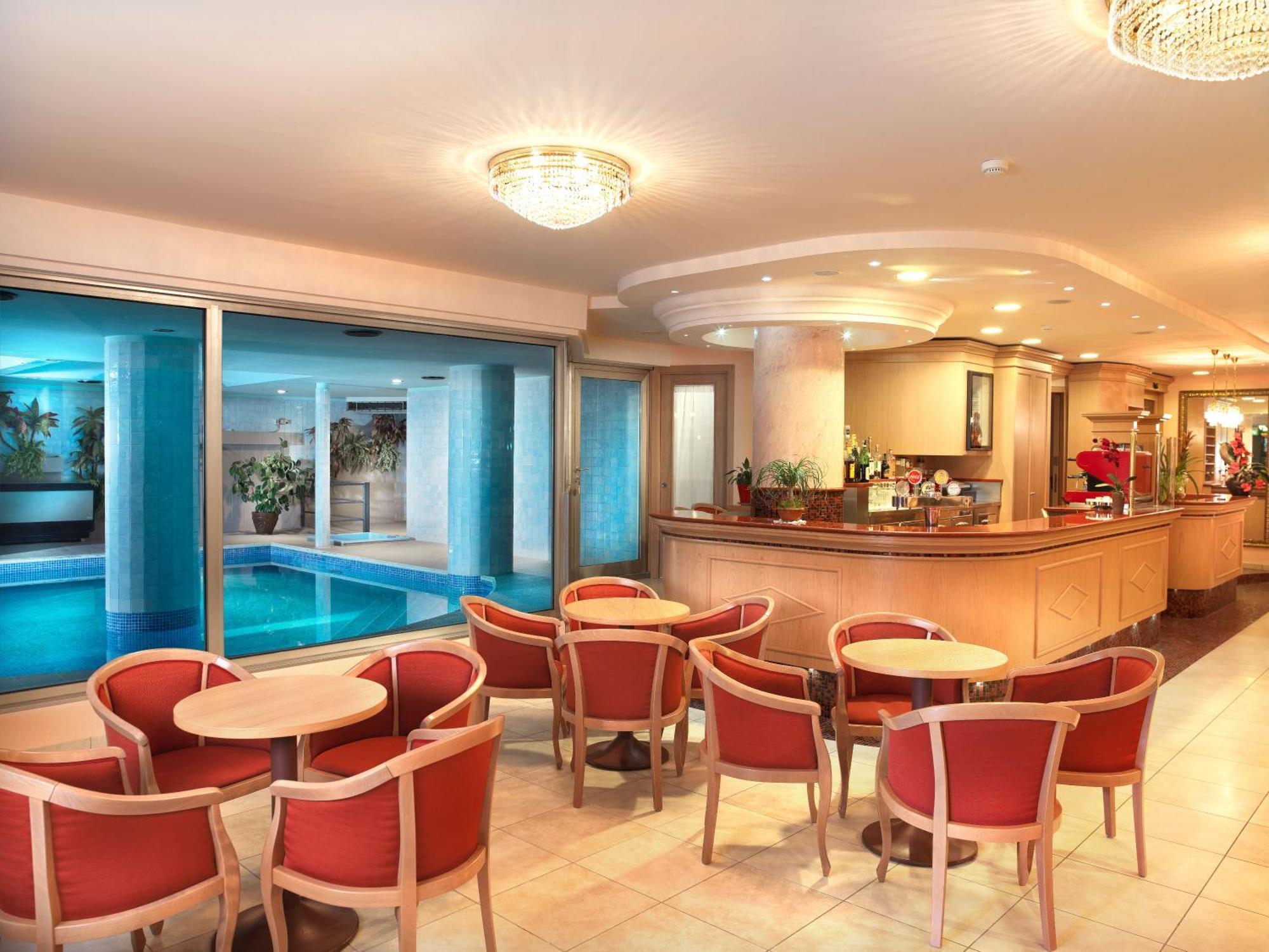 Hotel Mondial Bellaria-Igea Marina Exteriör bild