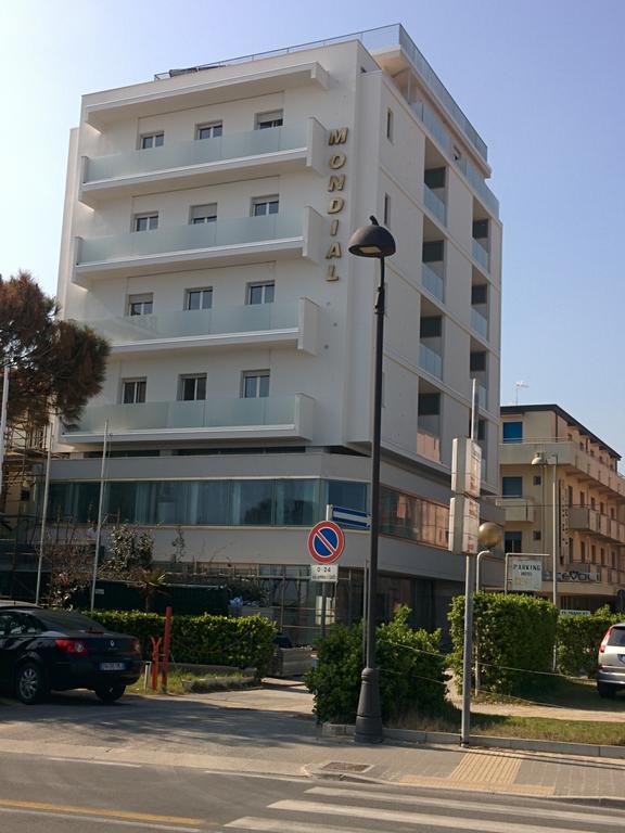 Hotel Mondial Bellaria-Igea Marina Exteriör bild